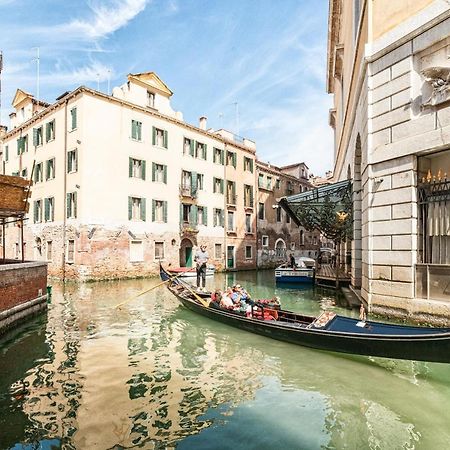 Casanova Fenice - Canal View ヴェネツィア エクステリア 写真